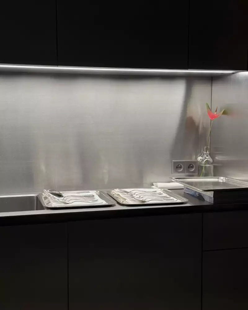 TAKE AWAY Ella Aflalo x Take Away