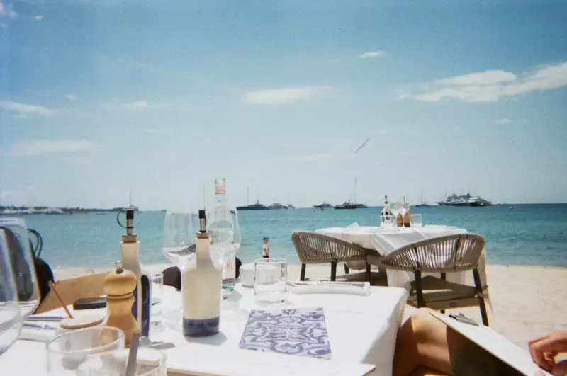 TAKE AWAY Zimmermann