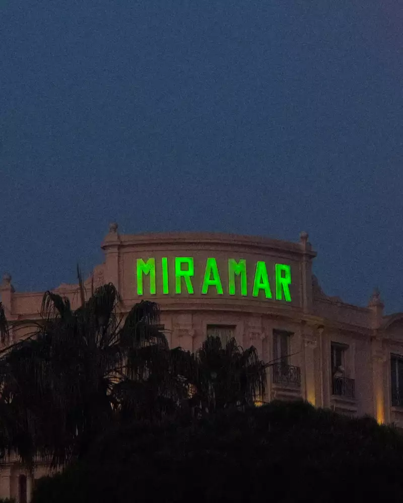 TAKE AWAY Zimmermann