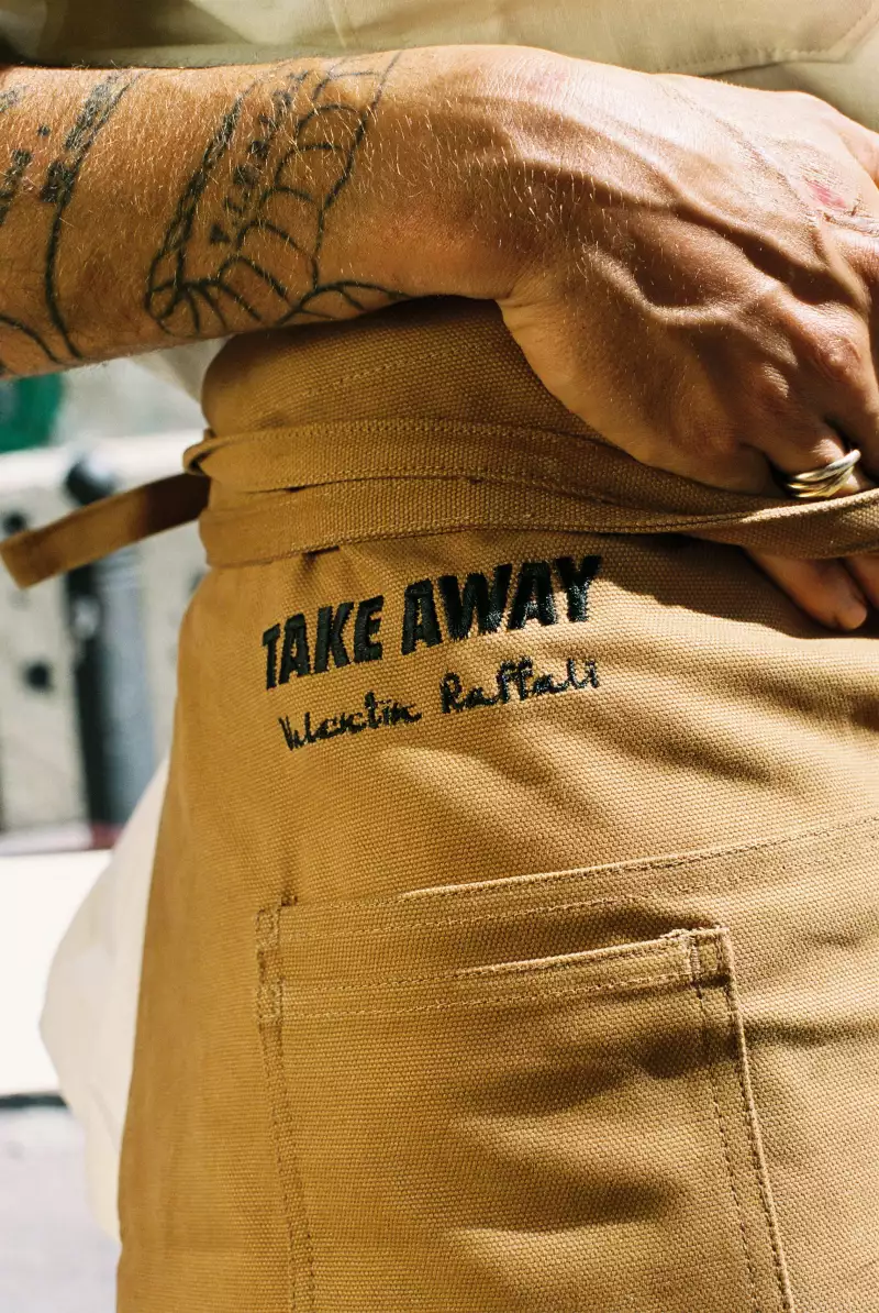 TAKE AWAY Zimmermann